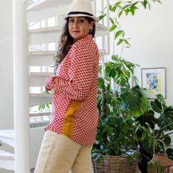 Berlin unisex shirt size S/M