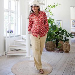 Berlin unisex shirt size S/M  