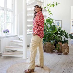 Berlin unisex shirt size S/M  